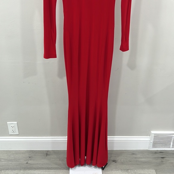 Norma Kamali x REVOLVE Turtle Fishtail Gown - Picture 5 of 11